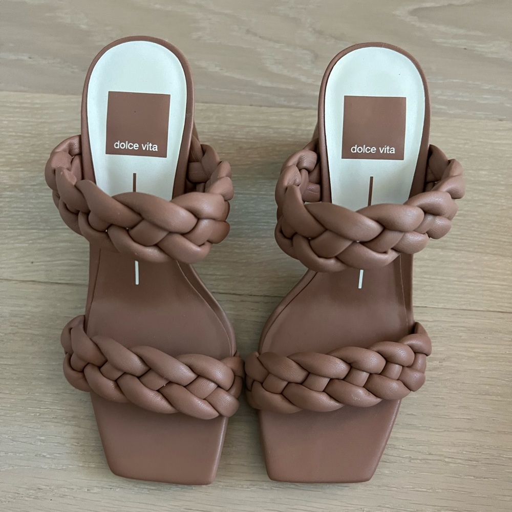 Dolce Vita Paily sandal in Caramel Stella size 5 NIB